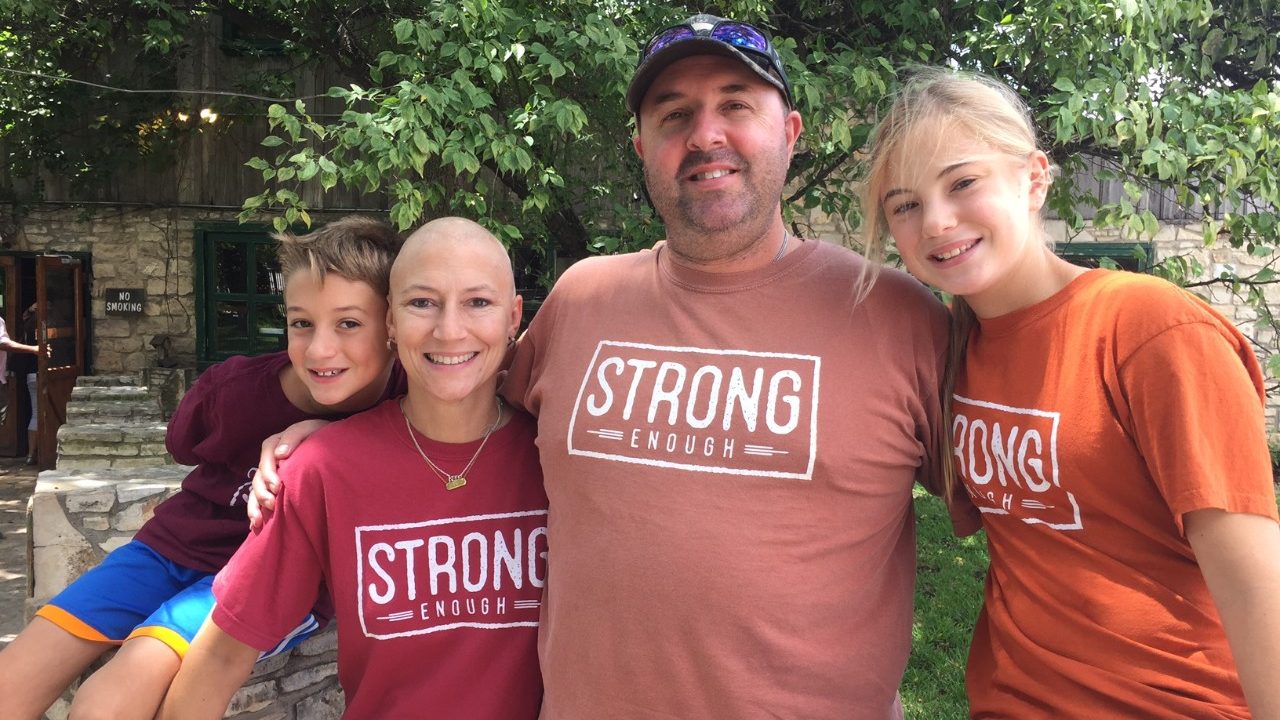 癌症之路:史蒂芬妮·霍华德分享了她治疗b细胞淋巴瘤的故事，其中包括自体干细胞移植