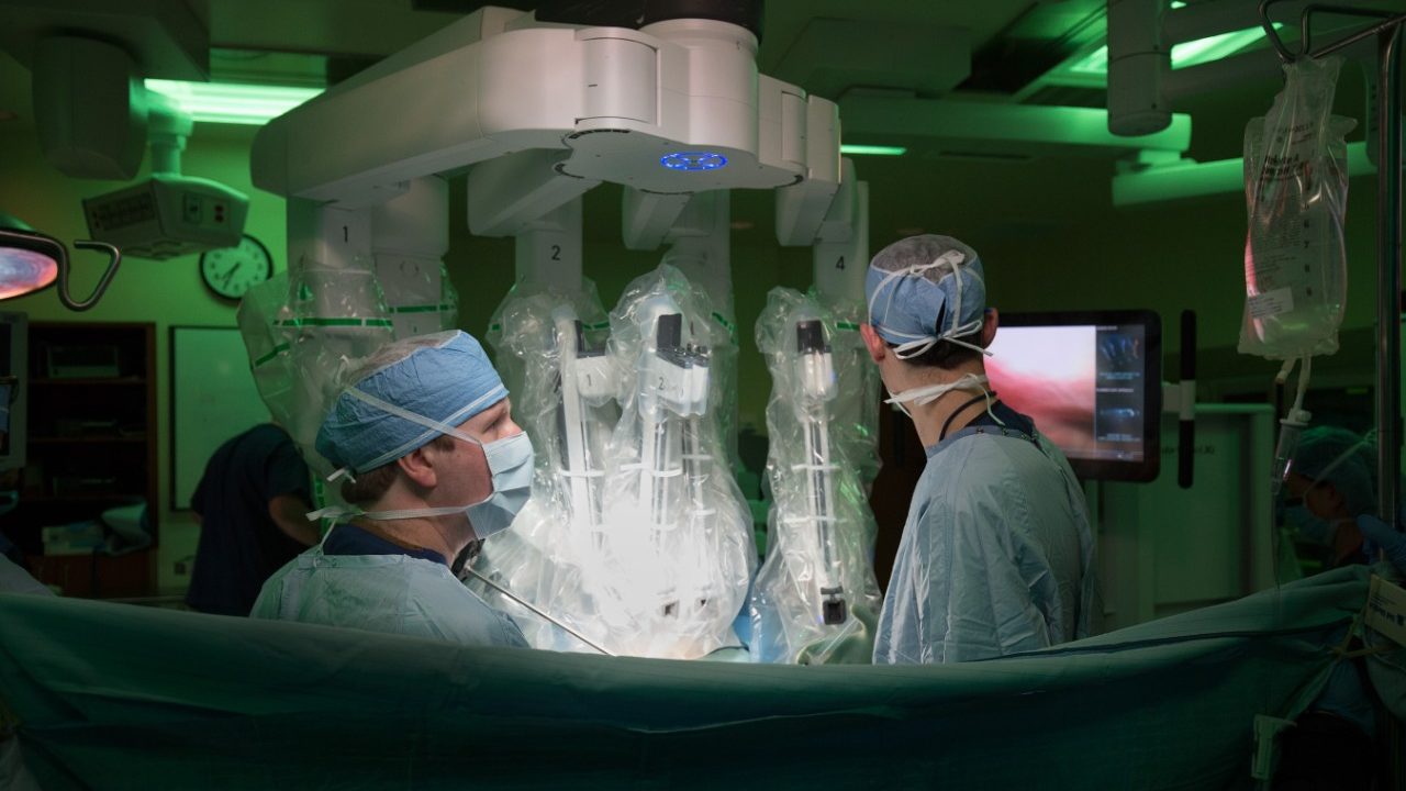 癌症之路:机器人手术在肿瘤学领域的蓬勃发展
