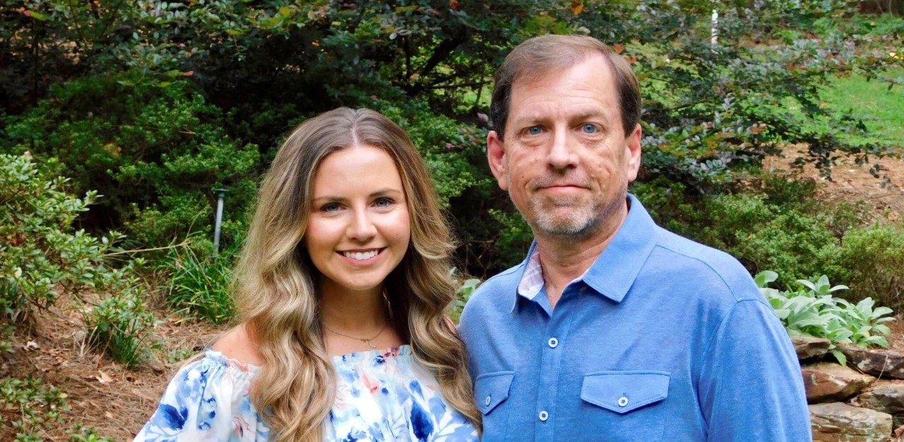 食管癌幸存者迈克尔·卡夫和他的女儿，凯蒂