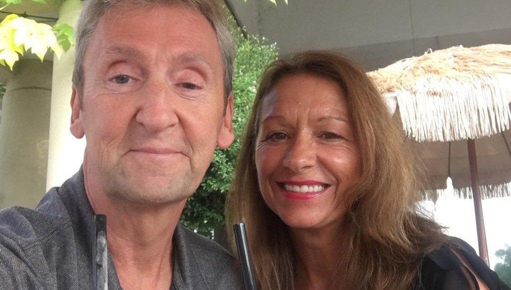 鼻咽癌幸存者斯图尔特·怀特与他的妻子玛丽亚