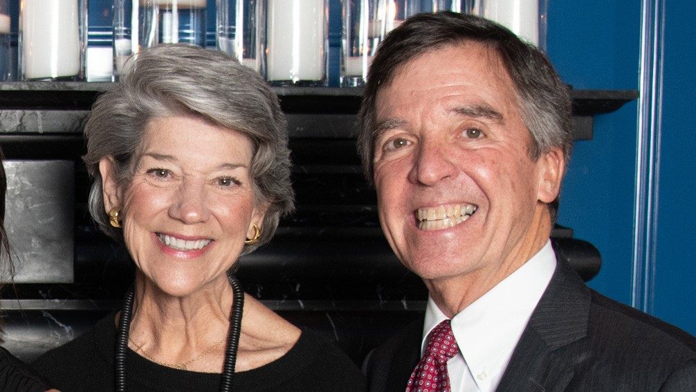肺癌幸存者吉姆·梅尔森（右）和他的妻子，莱斯利
