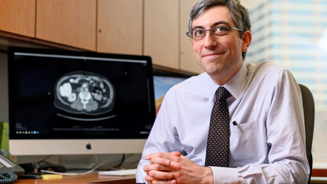 神经内分泌肿瘤专家丹尼尔·霍尔珀林，医学博士