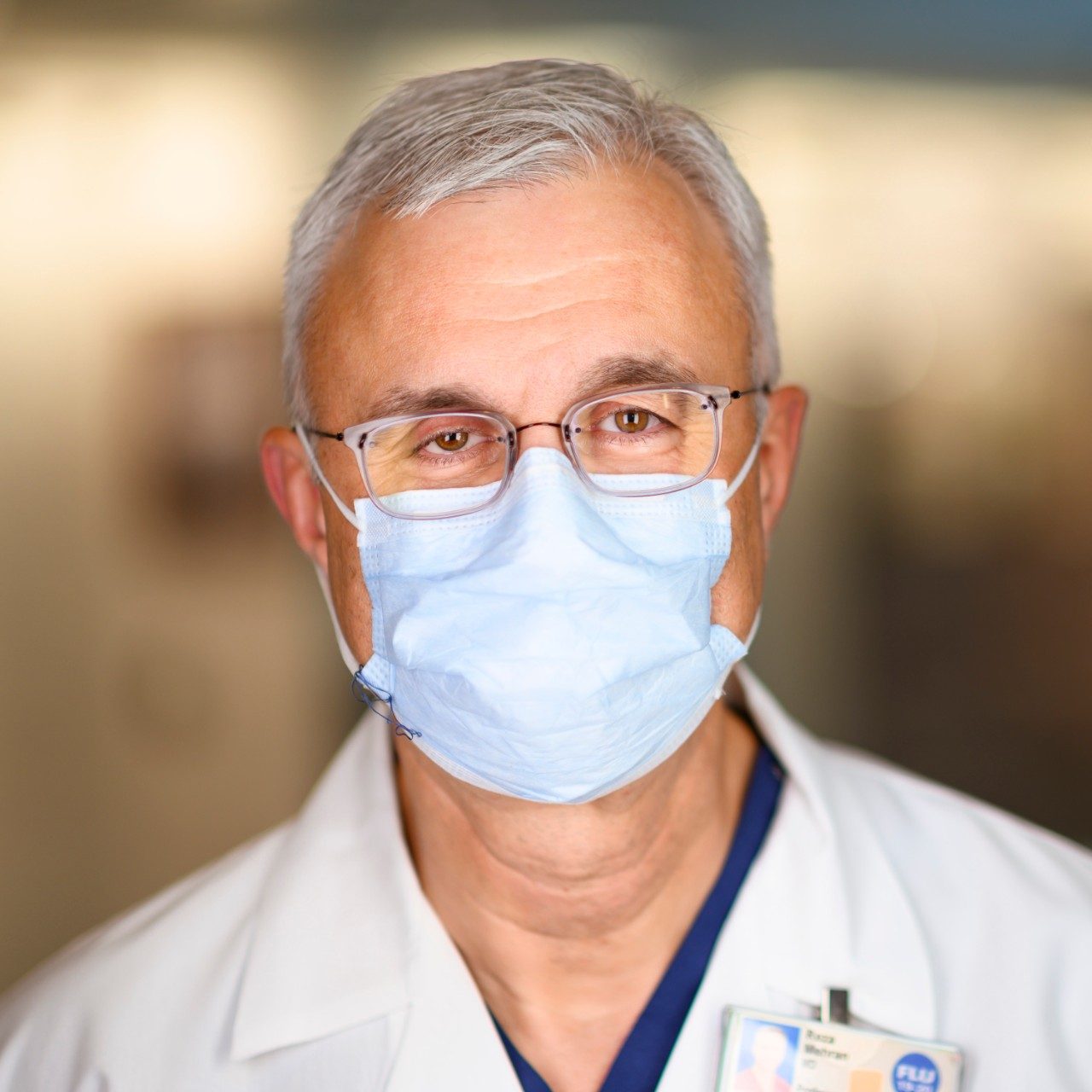 MD安德森员工戴着面罩