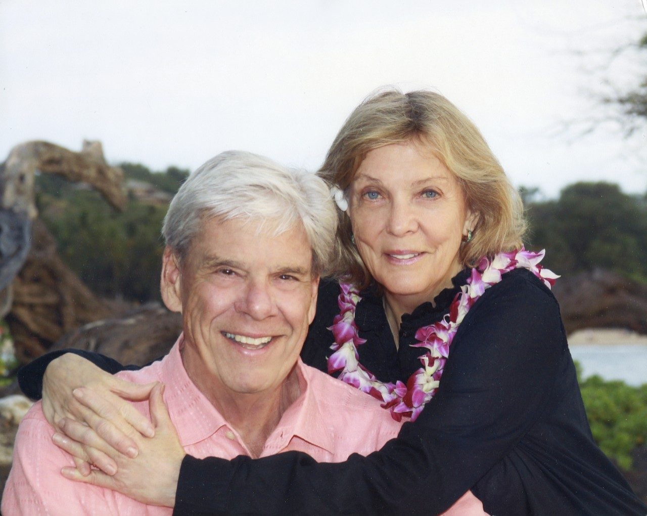 Wayne Gibbens是MD安德森癌症中心访客委员会的成员，他回顾了他妻子的黑色素瘤幸存者和他们的家人对MD安德森癌症中心终结癌症使命的长期承诺。