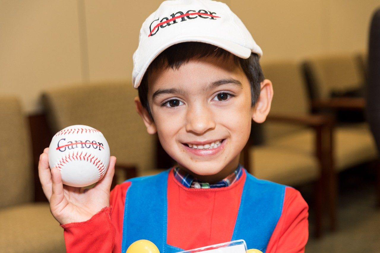 来自德克萨斯城的7岁男孩布雷登·里维拉向MD安德森癌症中心捐赠了385美元。