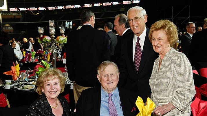 Nancy Loeffler, Red McCombs, John Mendelsohn;Charline麦克白