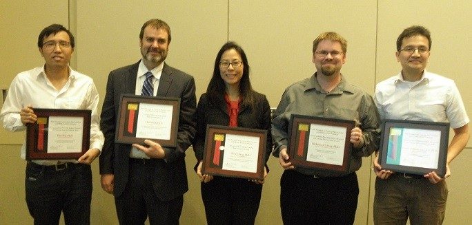 2015年OTLMA获奖者（左右）：DRS。Ha Hu，Chad Huff，Shine Chang，Nicholas Whiting，和Francis'Anthony'圣卢卡斯