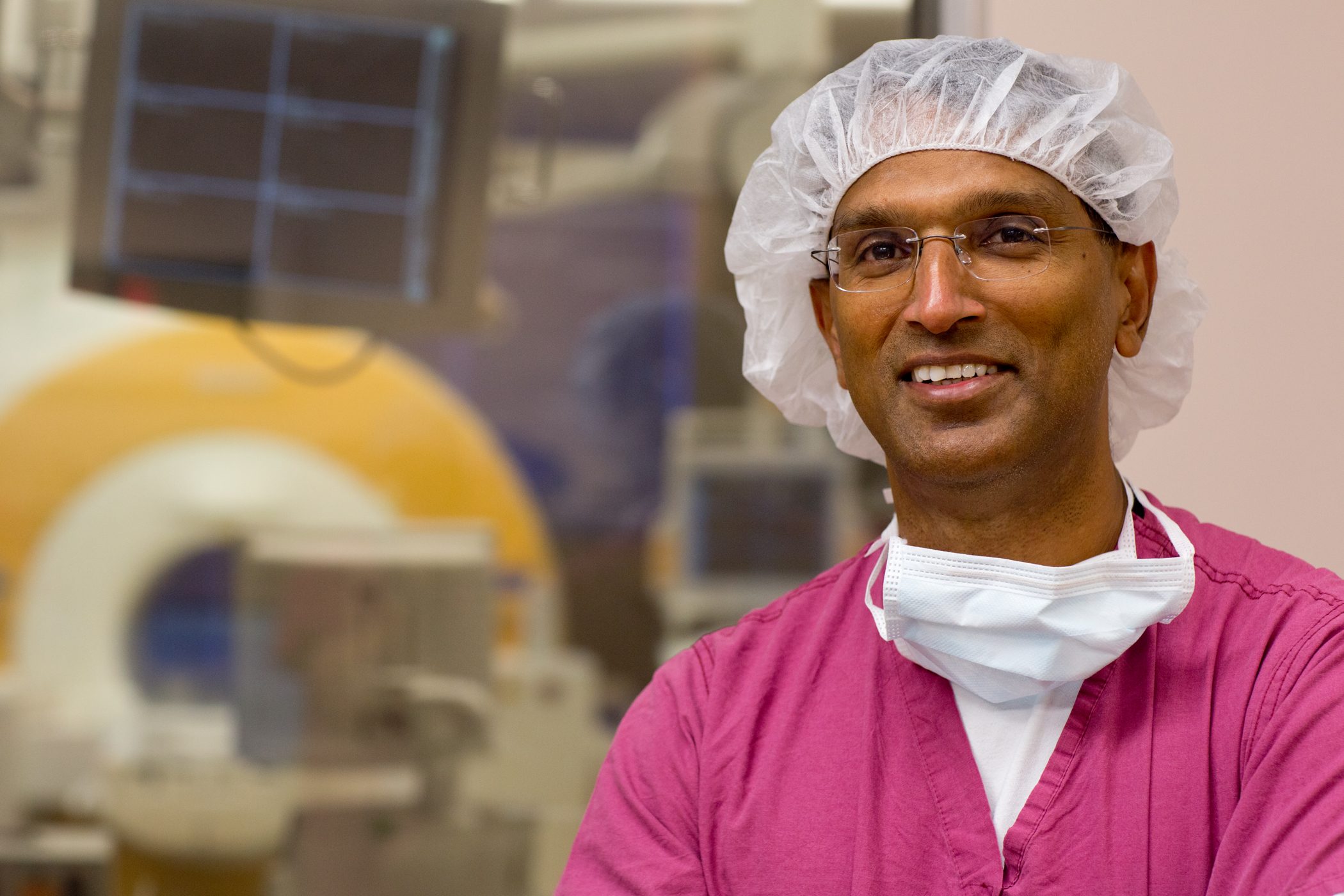 Sujit帕布，医学博士